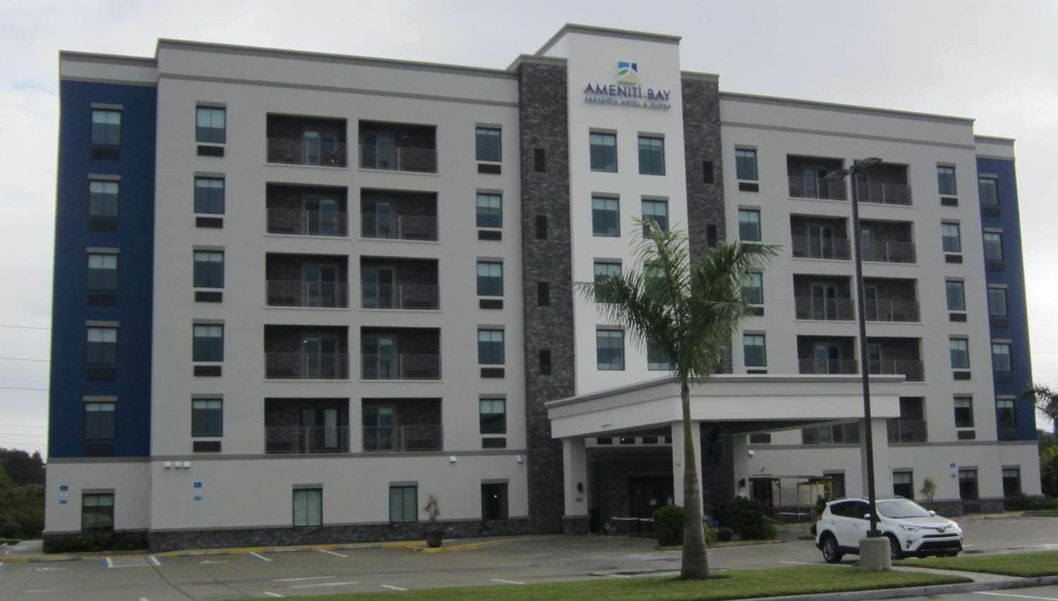 Ameniti Bay - Best Western Signature Collection Fruitville Екстериор снимка