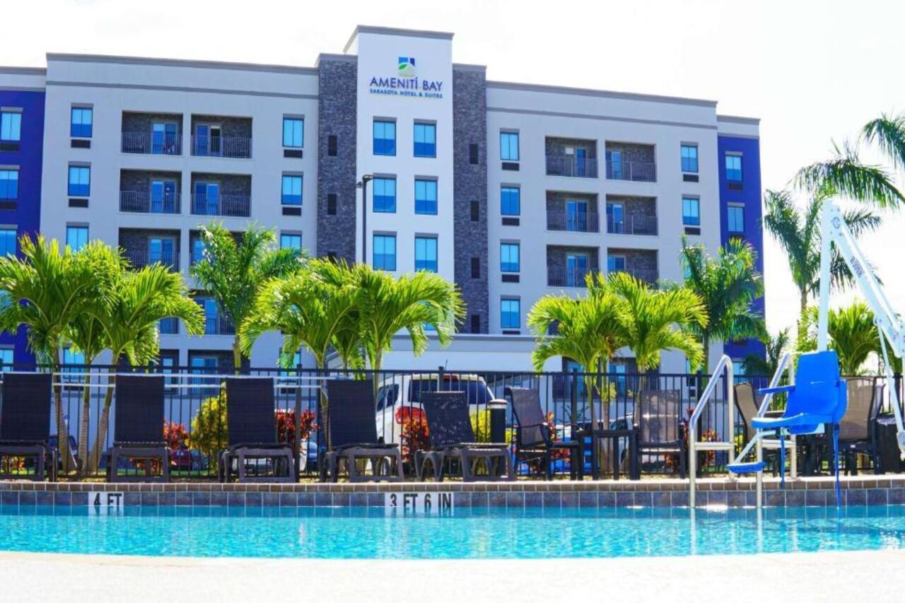 Ameniti Bay - Best Western Signature Collection Fruitville Екстериор снимка