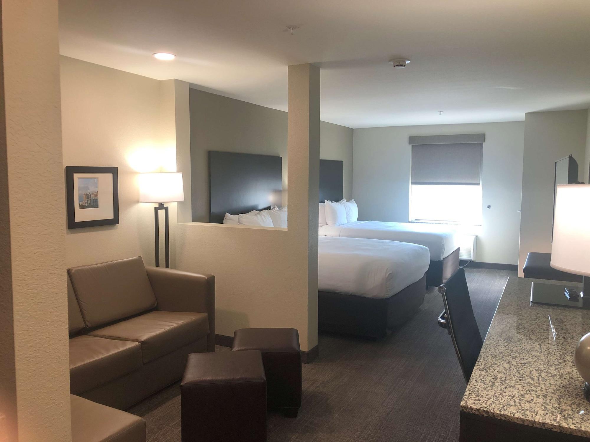Ameniti Bay - Best Western Signature Collection Fruitville Екстериор снимка
