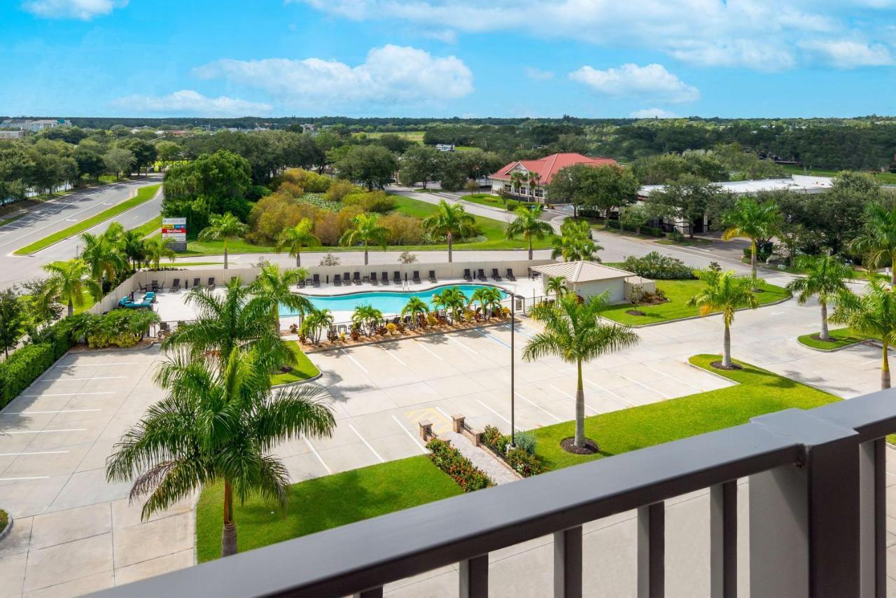 Ameniti Bay - Best Western Signature Collection Fruitville Екстериор снимка